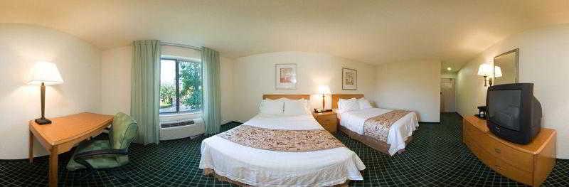 Fairfield & By Marriott Downtown/market Square San Antonio